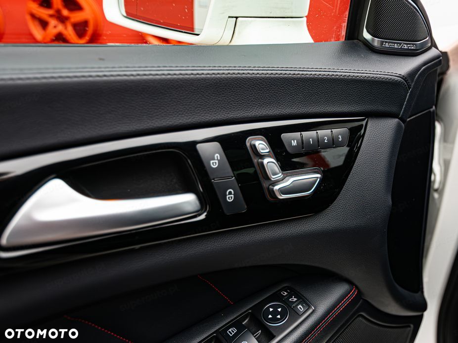 Mercedes-Benz CLS 350 d 4-Matic - 10