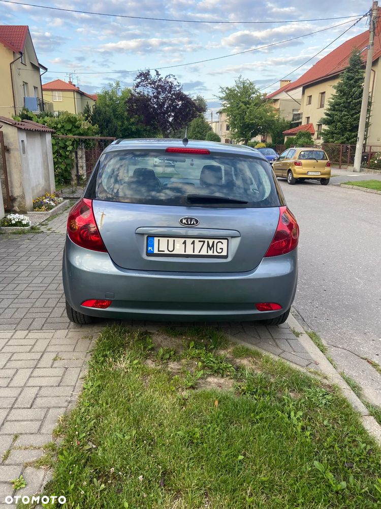 Kia Ceed 1.6 Crdi Comfort - 4