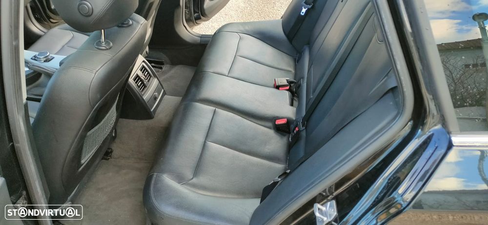 BMW 320 d Line Luxury Auto - 13