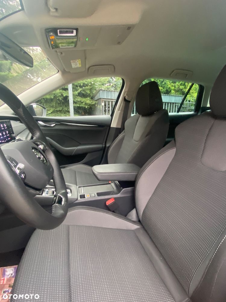 Skoda Octavia 2.0 TDI DSG Selection Plus - 17