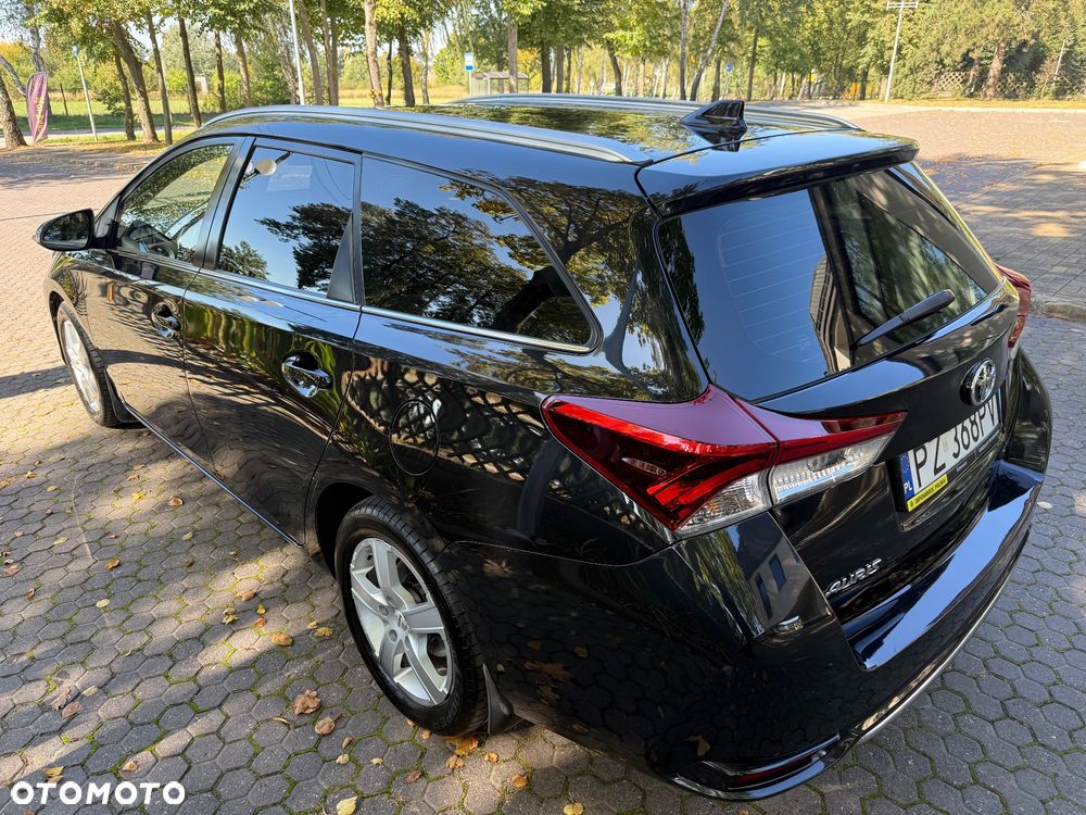 Toyota Auris - 25