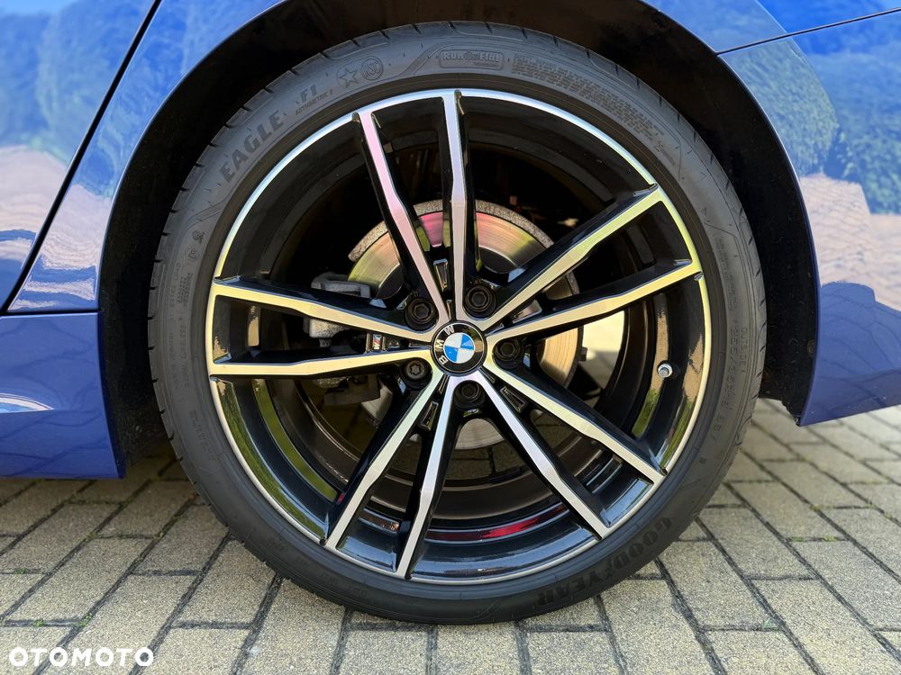 BMW Seria 3 320d xDrive M Sport sport - 35