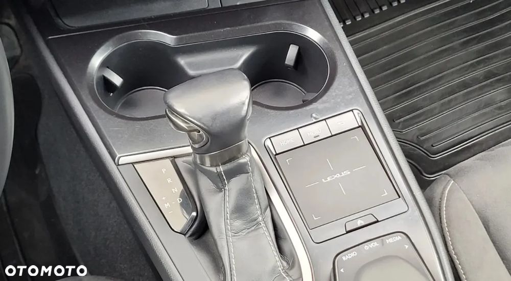 Lexus UX 200 GPF Business 2WD - 13