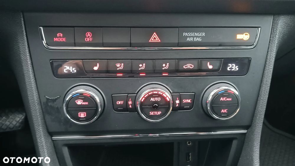 Seat Leon 2.0 TDI DPF Start&Stop DSG FR - 22