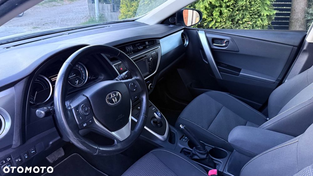 Toyota Auris 1.8 HSD Prestige - 27