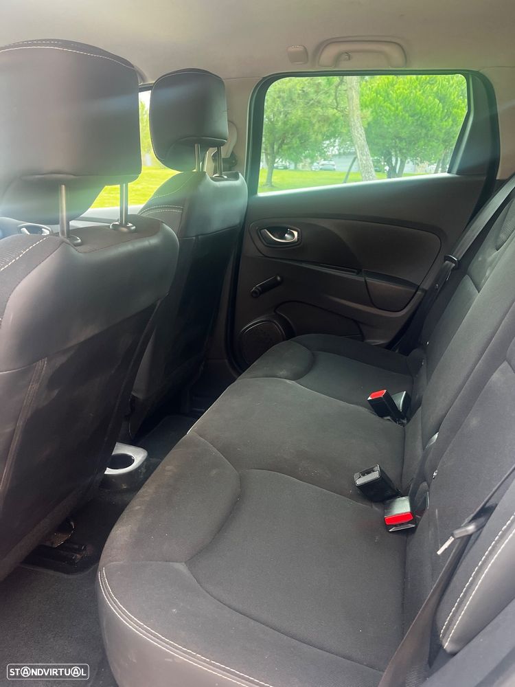 Renault Clio Sport Tourer - 12