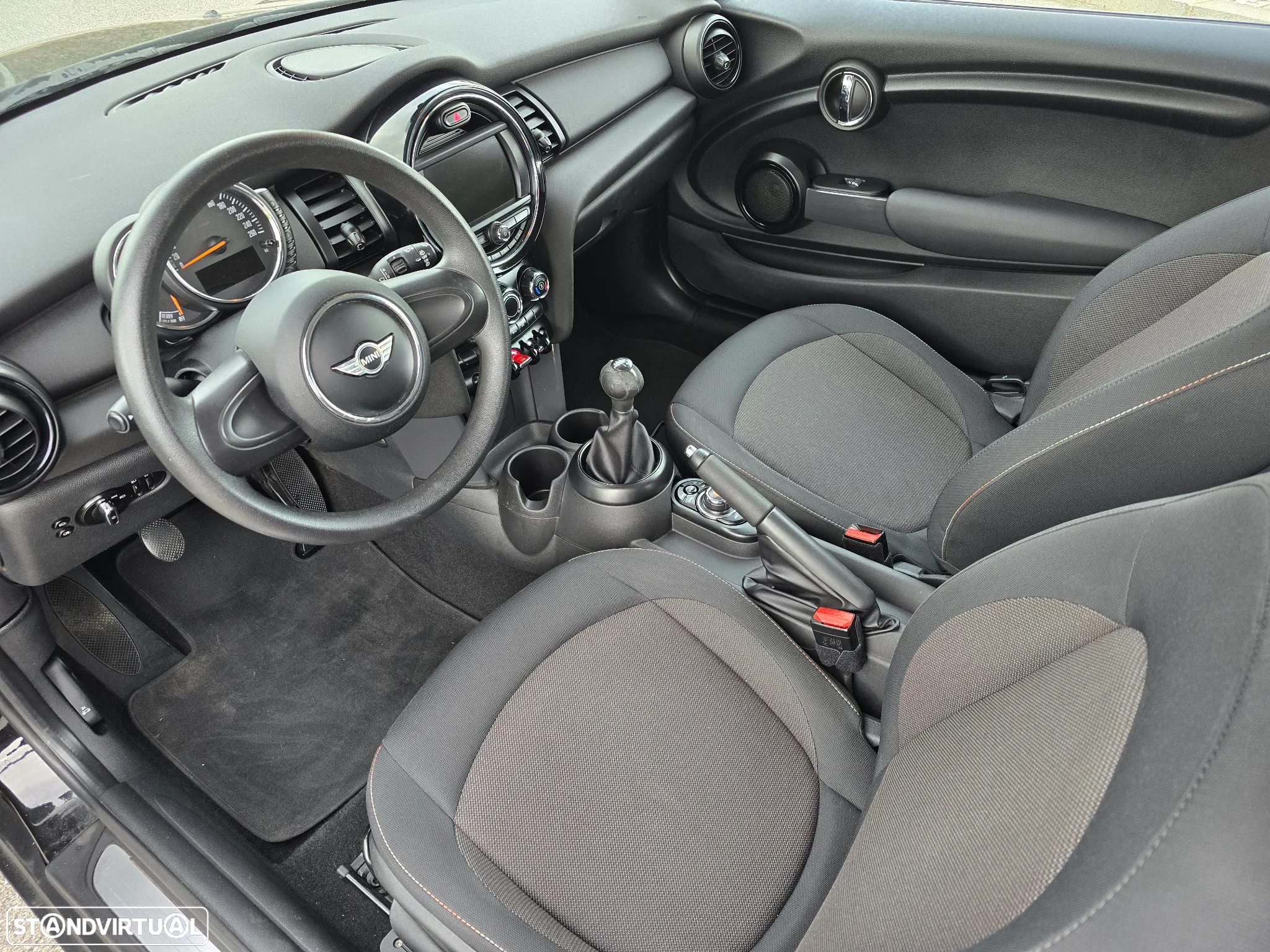 MINI 3 Portas One D - 20