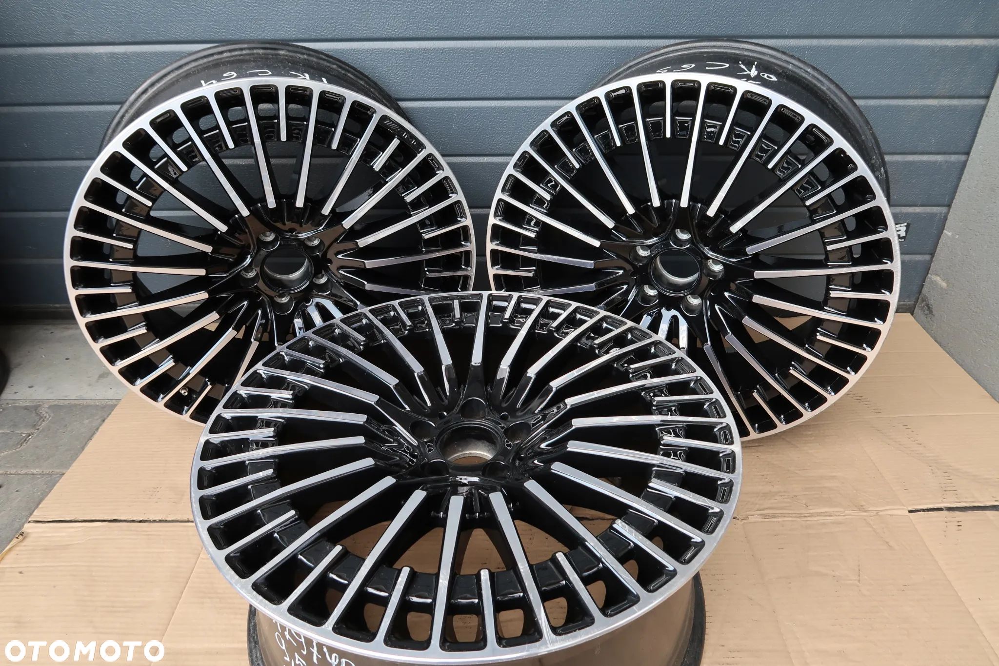 C22/C65/C64 FELGA MERCEDES A2974011500 9,5X21ET41,5 - 1