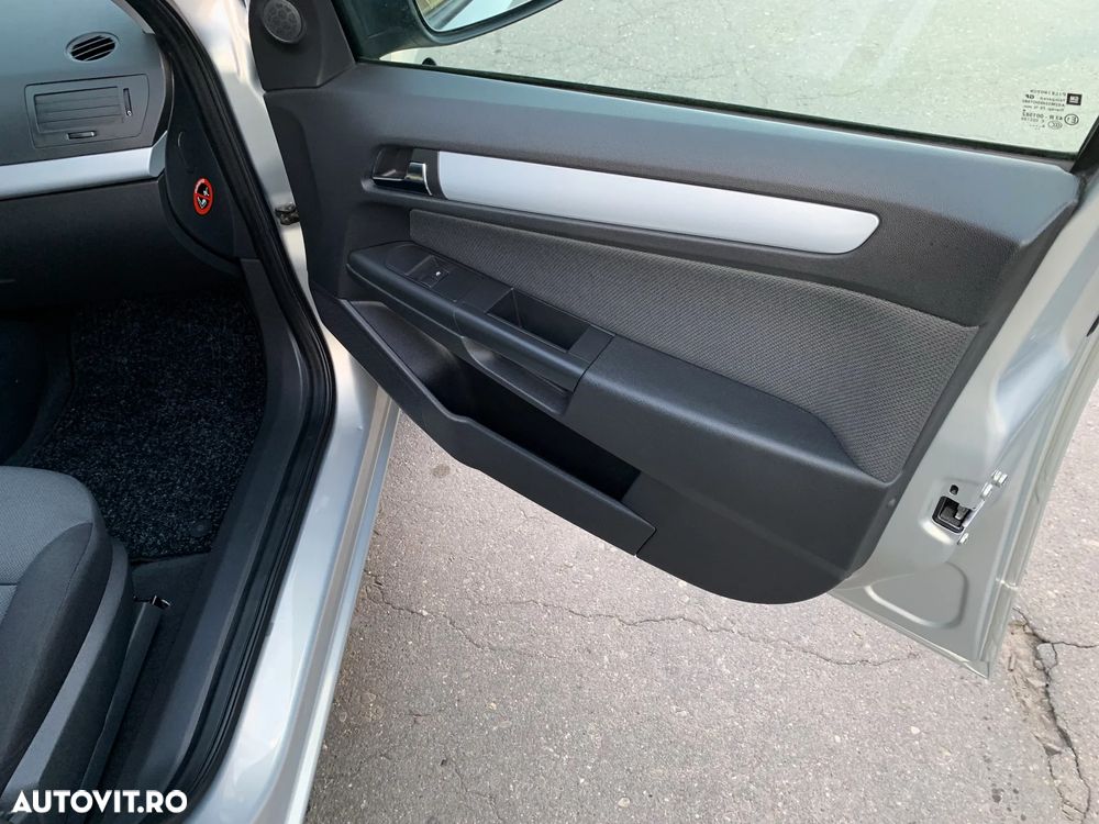 Opel Astra - 24
