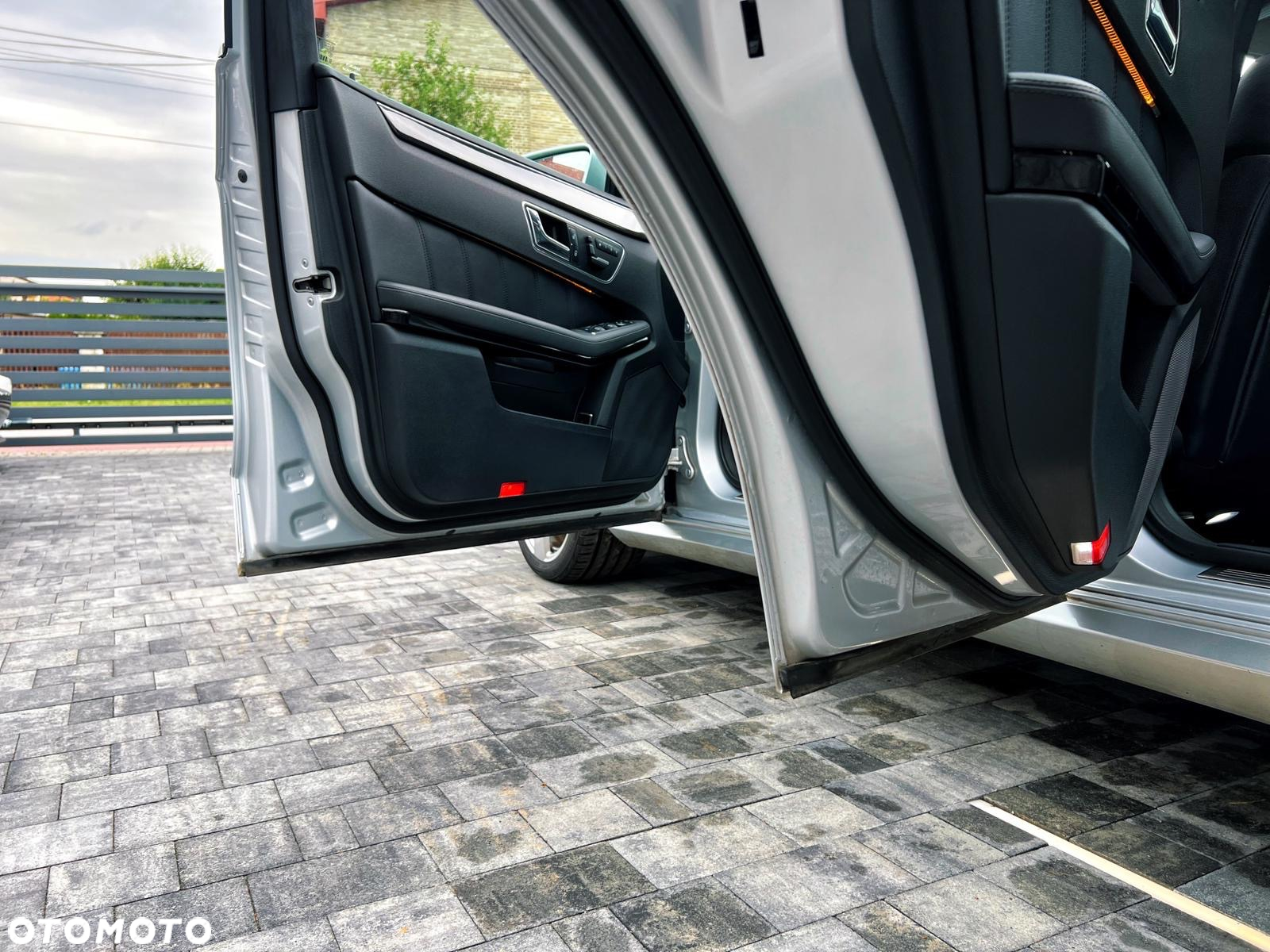 Mercedes-Benz Klasa E 350 CDI BlueEff Avantgarde - 19