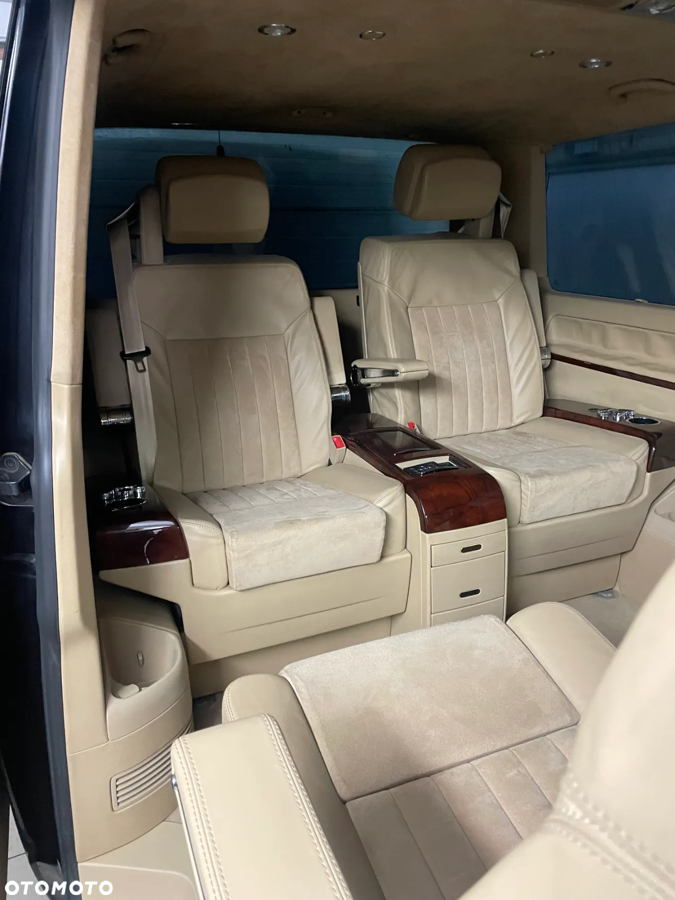 Volkswagen Transporter Multivan United Autm - 11