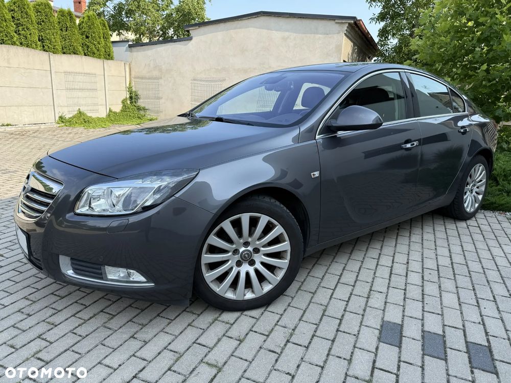 Opel Insignia - 1