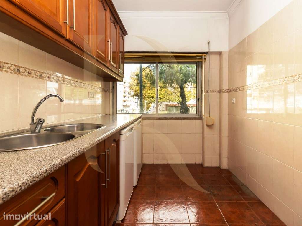 Apartamento T2 na Torre da Marinha - Grande imagem: 3/13