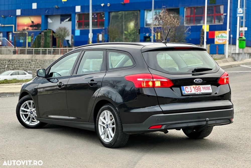 Ford Focus 1.5 EcoBlue Start-Stopp-System TITANIUM - 4