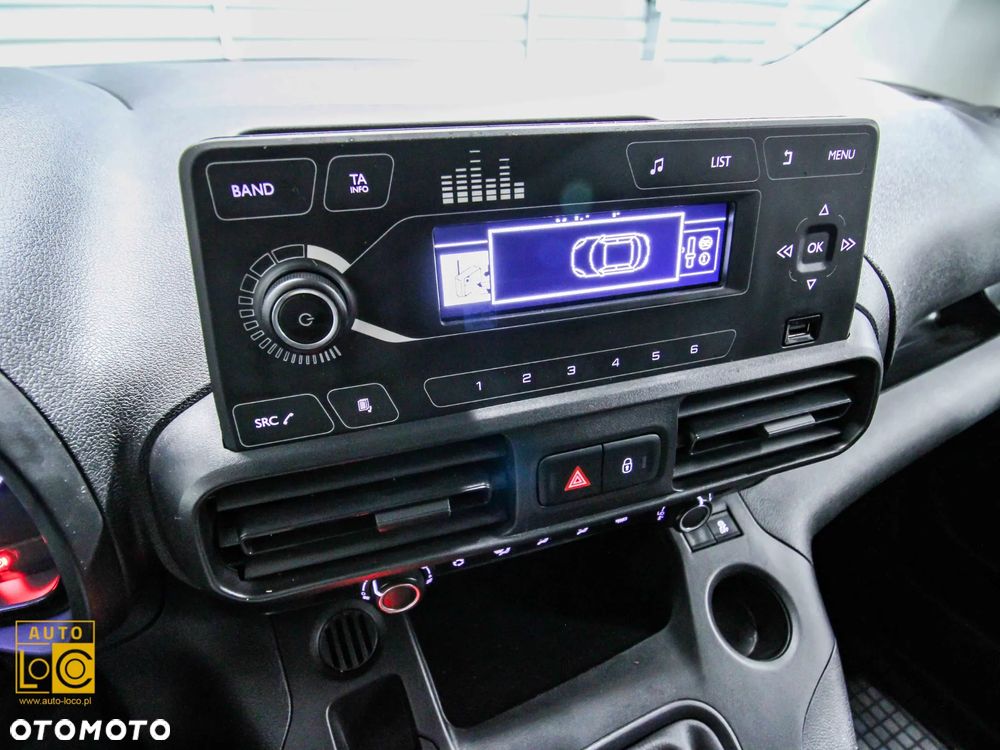 Citroën BERLINGO FURGON LONG L2 - 19