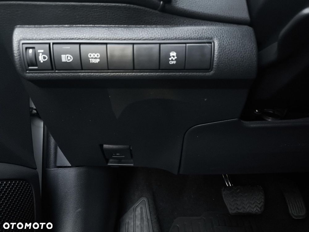 Toyota Corolla 1.8 Hybrid Comfort - 22