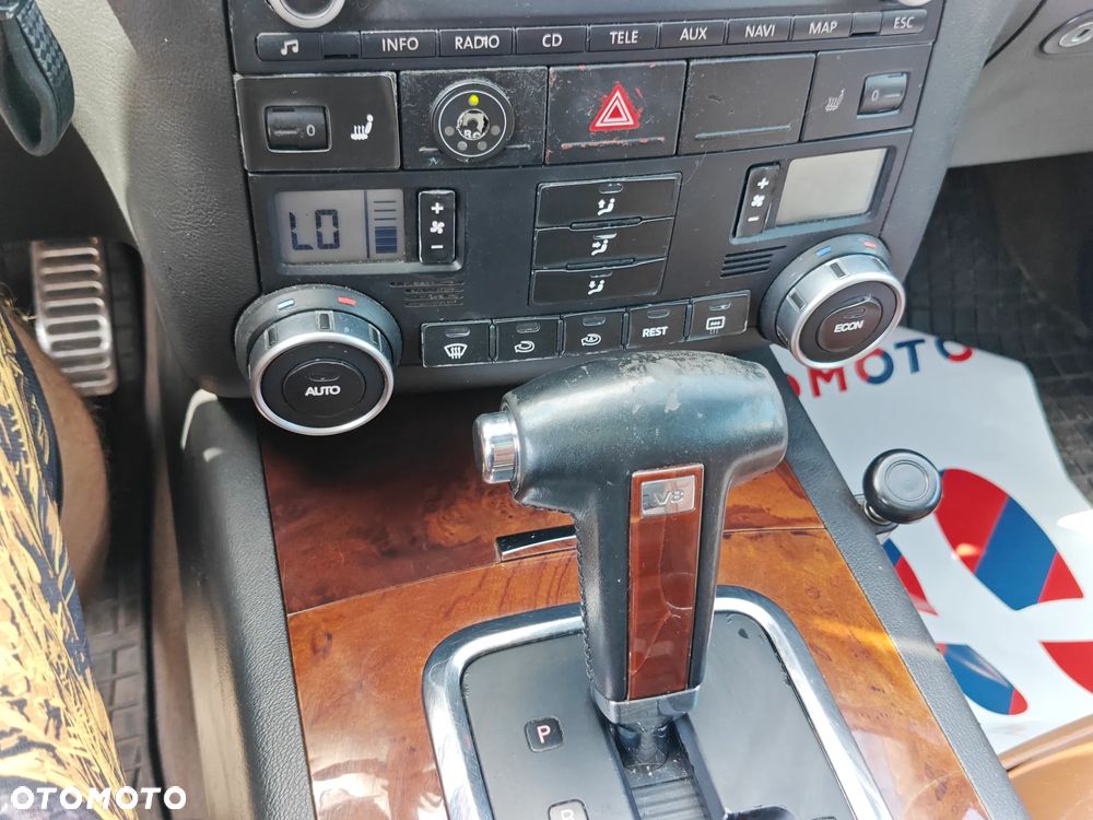 Volkswagen Touareg 4.2 V8 Automatik Exclusive Edition - 25