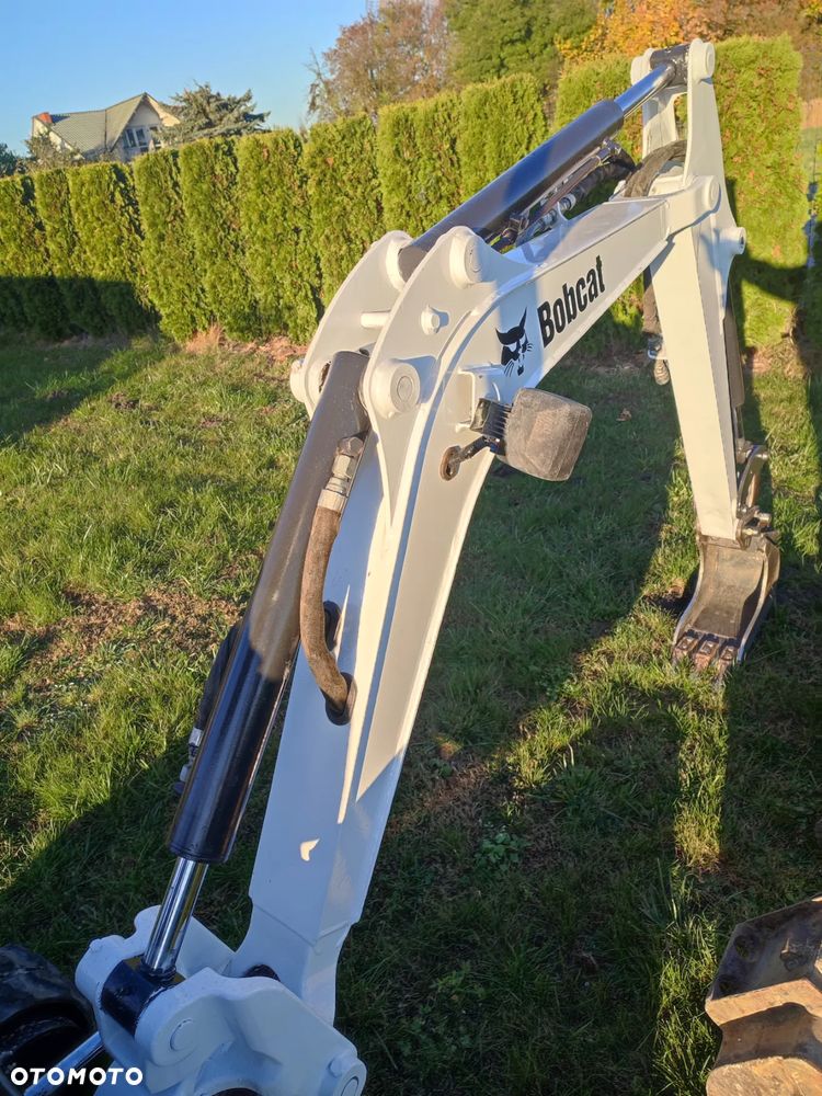 Bobcat E14 - 26