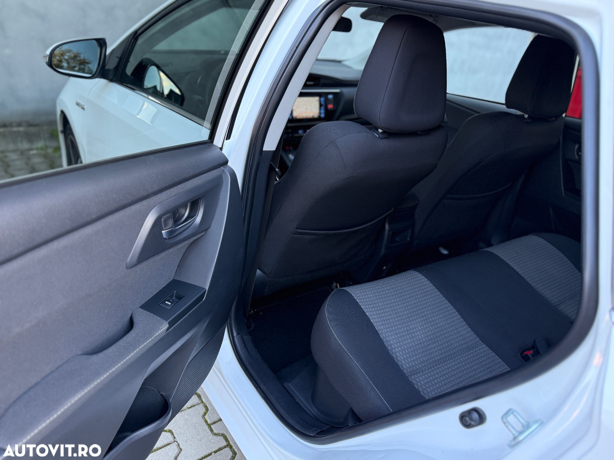 Toyota Auris 1.8 VVT-i Hybrid Automatik Comfort - 25