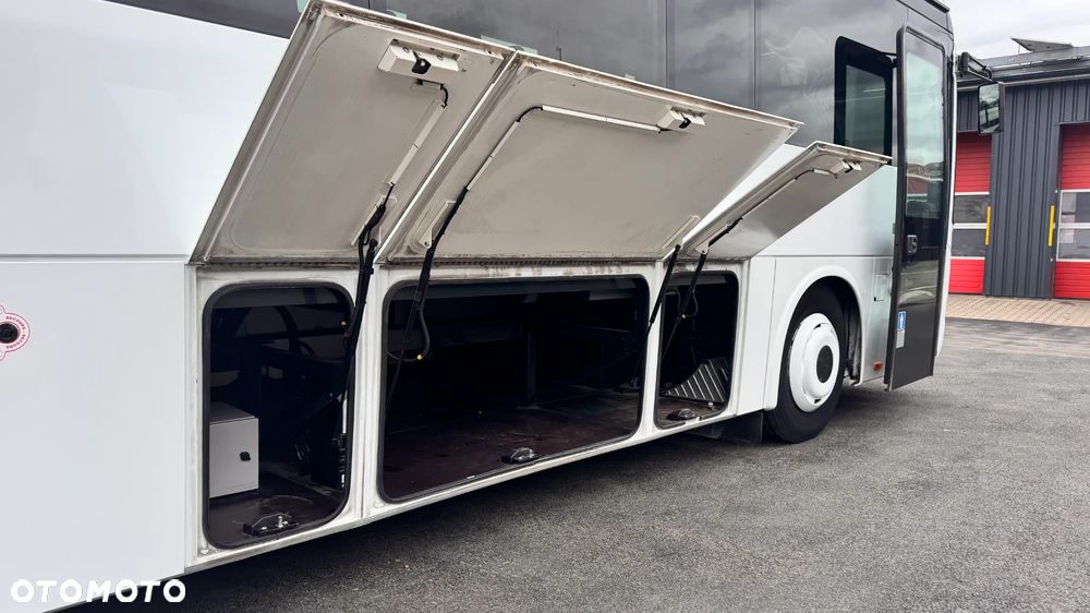 Irisbus Recreo Crosway / 60+1 miejsc/ winda /ŁADNY !! / CENA: 79000zł netto - 6