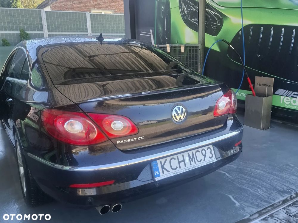 Volkswagen Passat - 4
