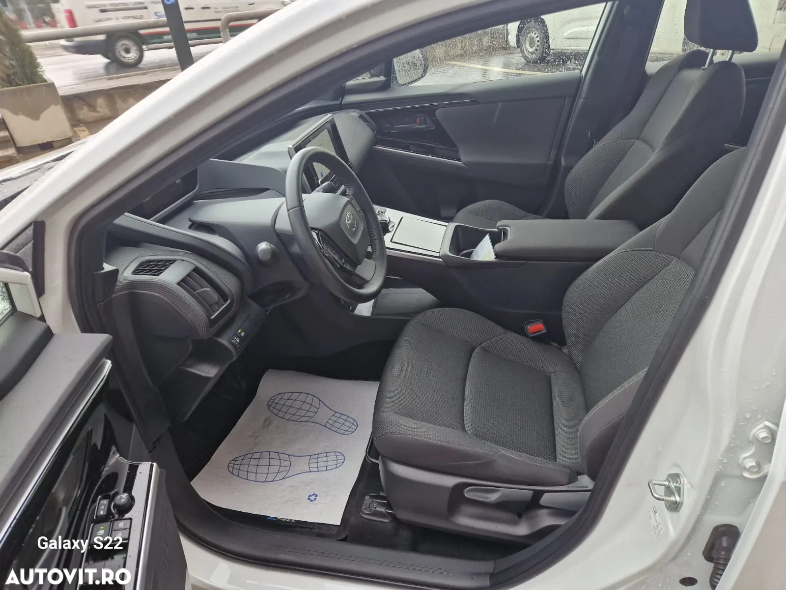 Toyota BZ4X 160 KW AWD (4x4) Dynamic - 10