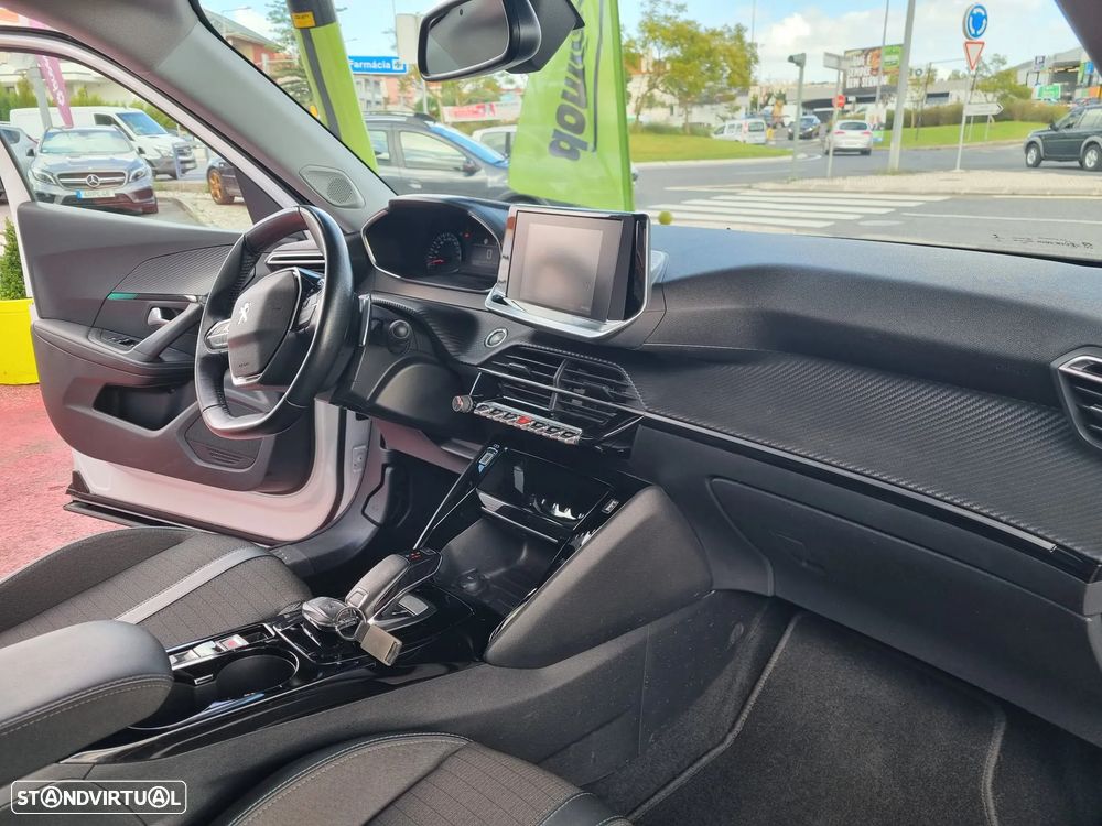 Peugeot 2008 1.2 PureTech Active Pack EAT8 - 24