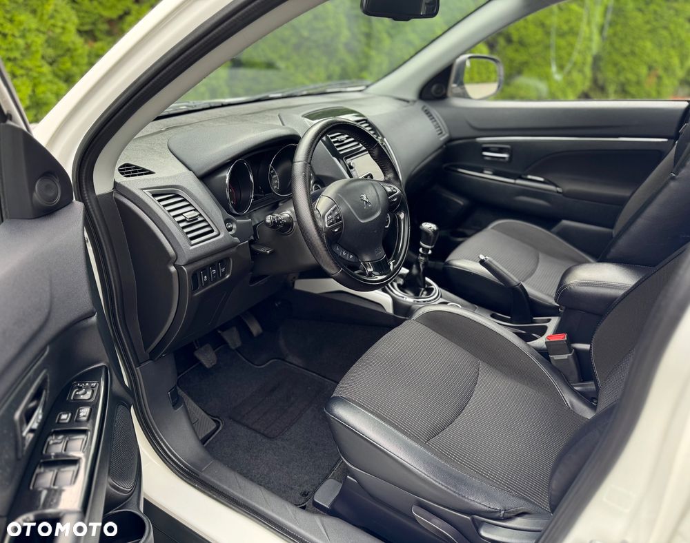Peugeot 4008 - 24