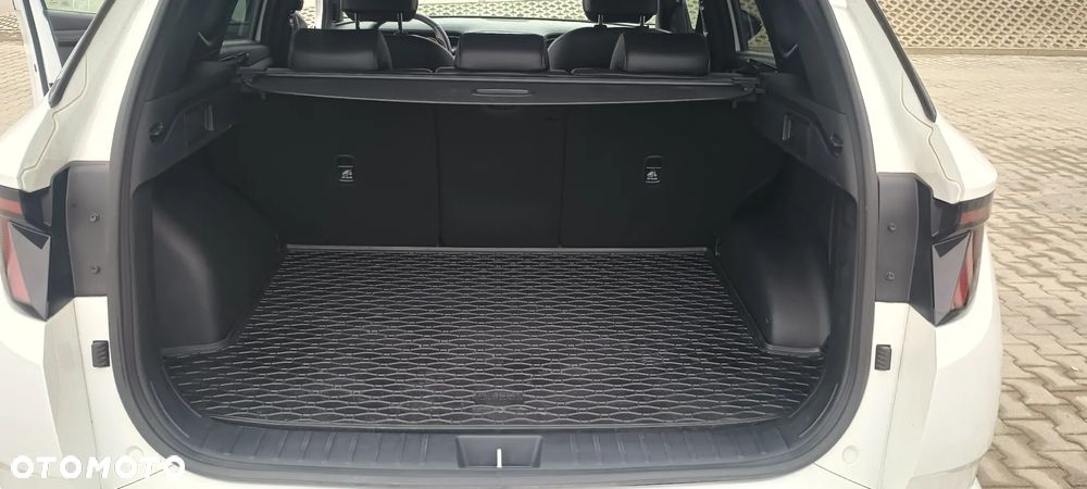 Hyundai Tucson 1.6 T-GDi HEV N-Line 4WD - 17