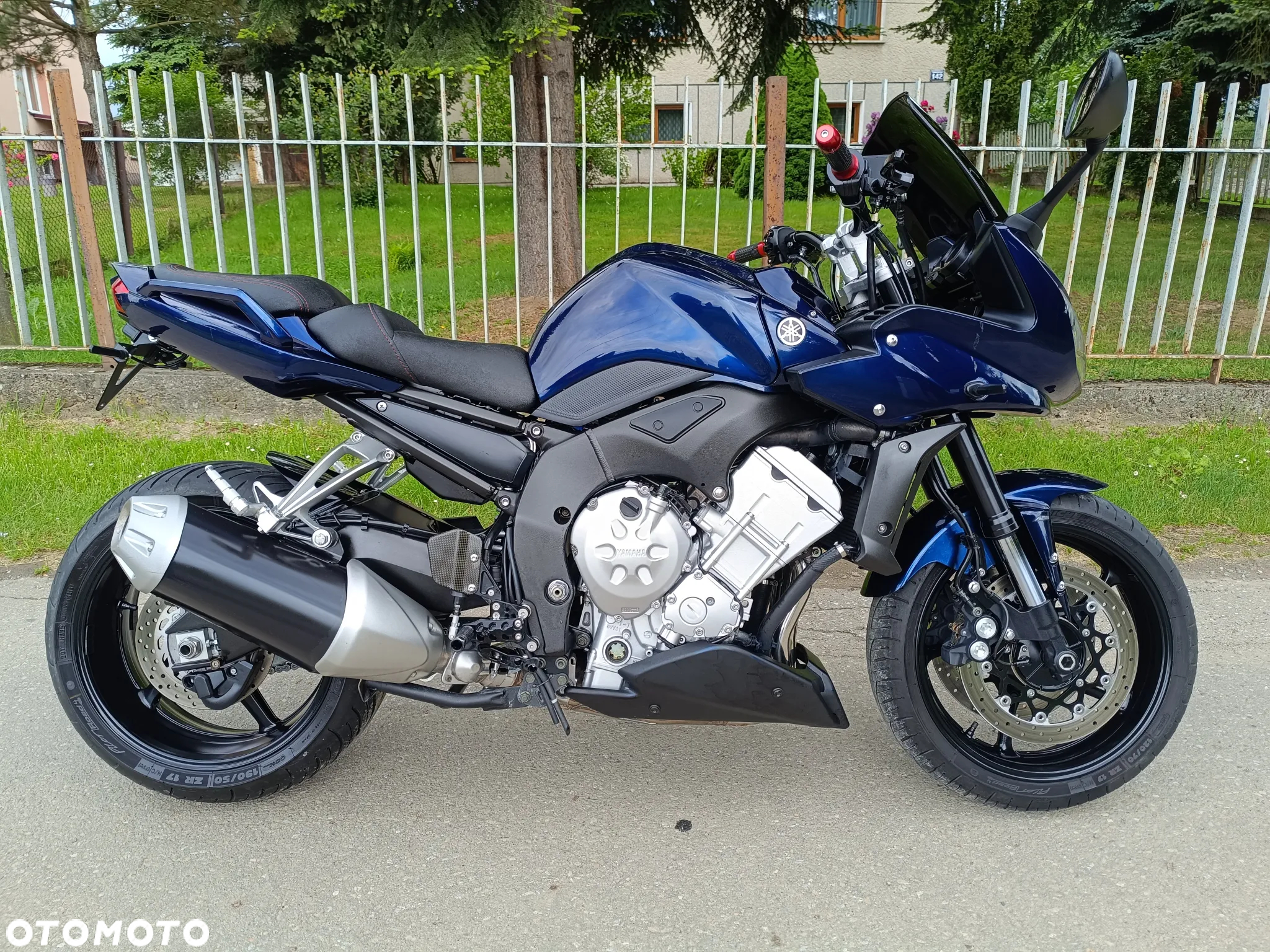 Yamaha FZ - 11
