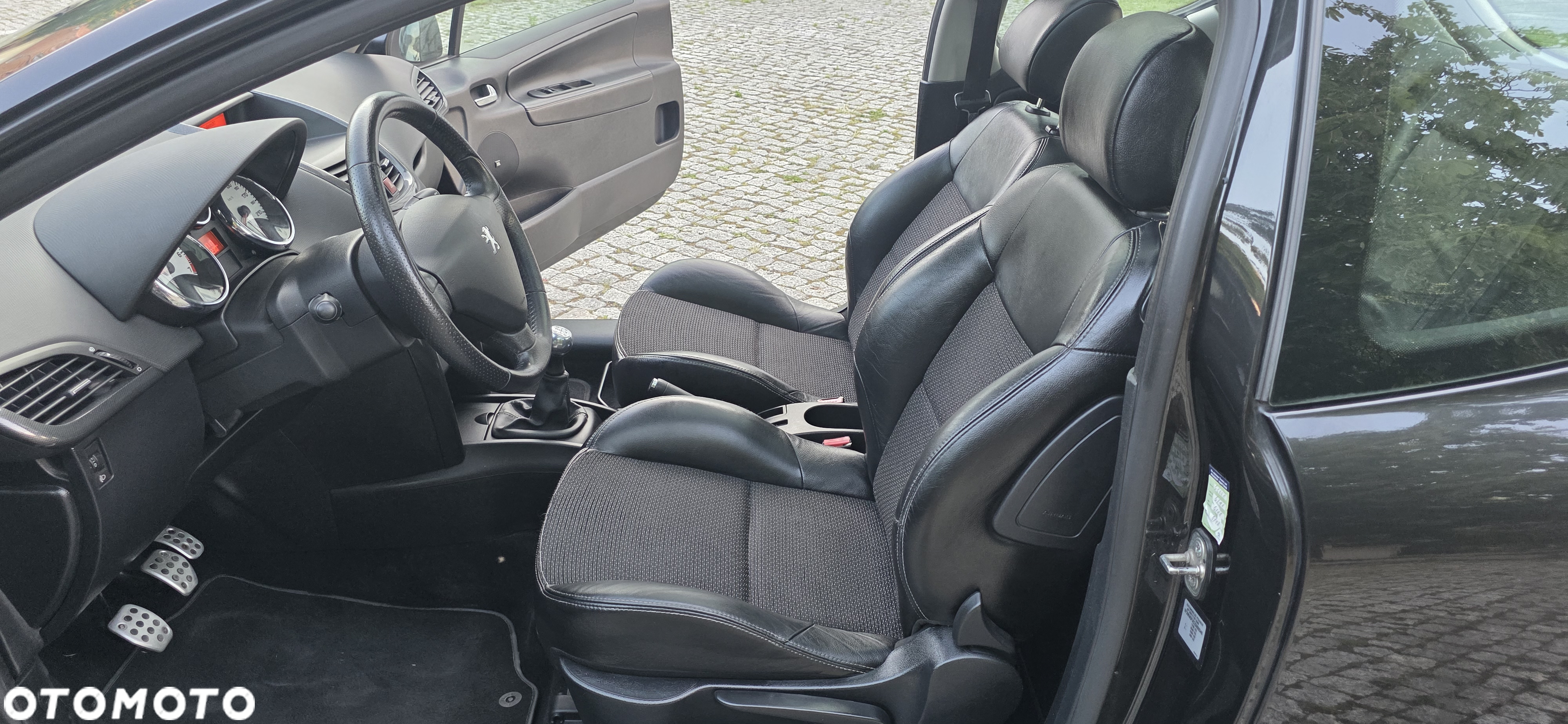 Peugeot 207 1.6 THP Platinum - 16