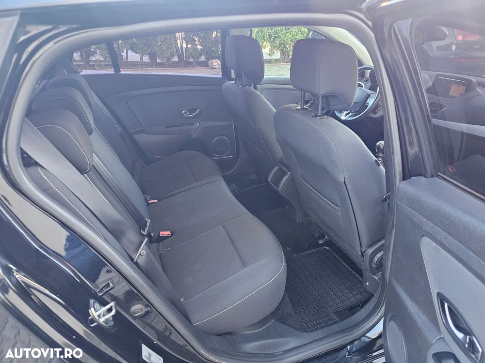 Renault Megane ENERGY TCe 130 BOSE EDITION - 8
