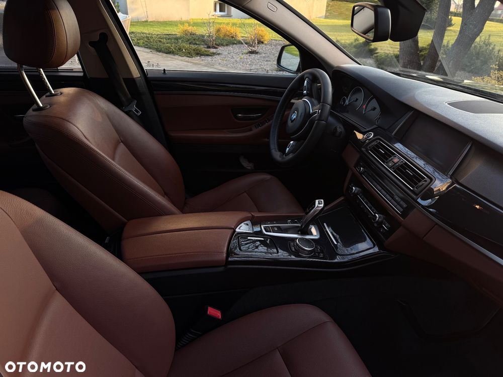 BMW Seria 5 535i Sport-Aut - 13