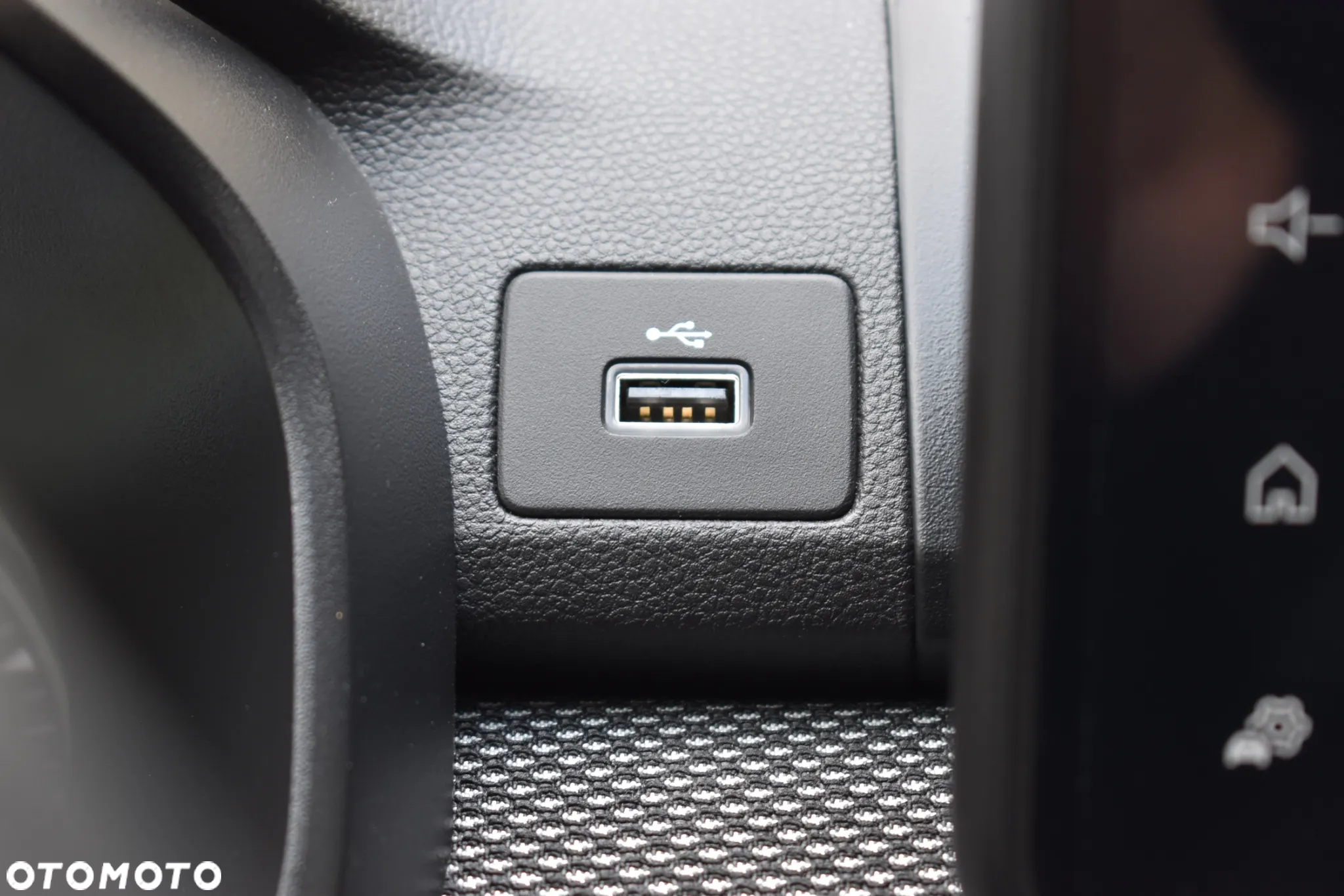 Dacia Sandero SCe 65 Essential - 38