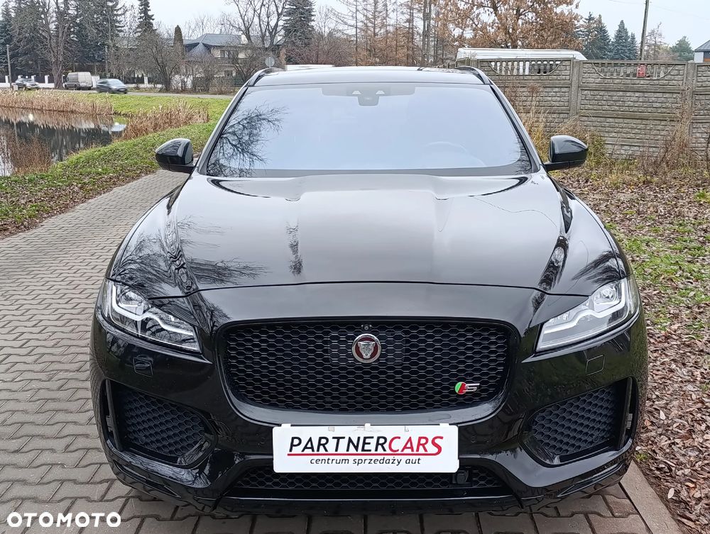 Jaguar F-Pace S AWD - 3