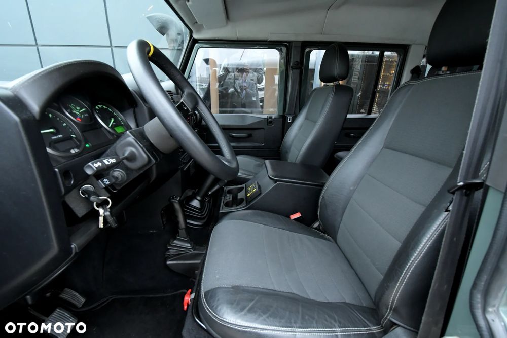 Land Rover Defender 110 2.4 TD4 E - 15