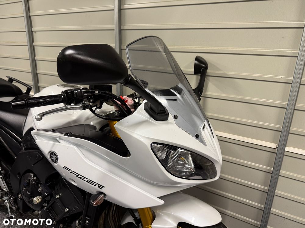 Yamaha FZ8 - 9