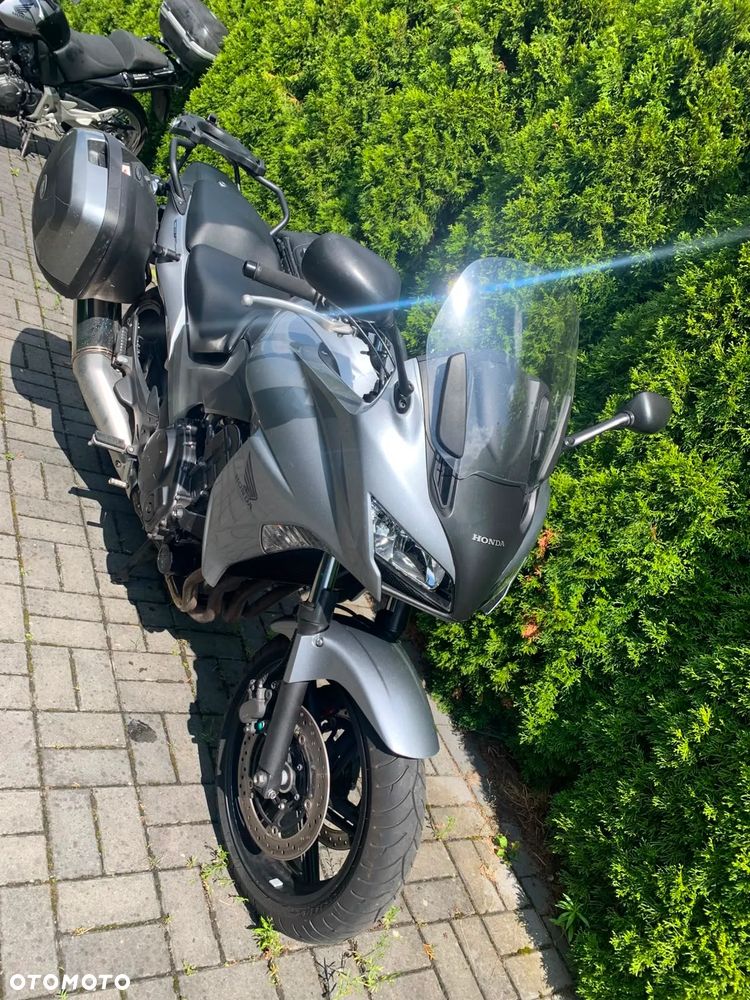 Honda CBF - 2
