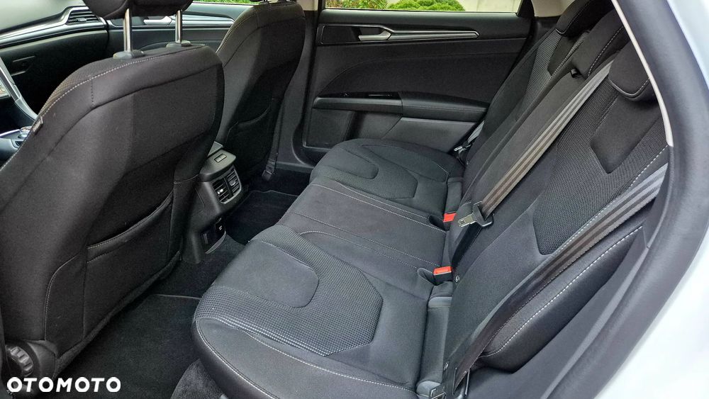 Ford Mondeo 2.0 EcoBlue Titanium - 22