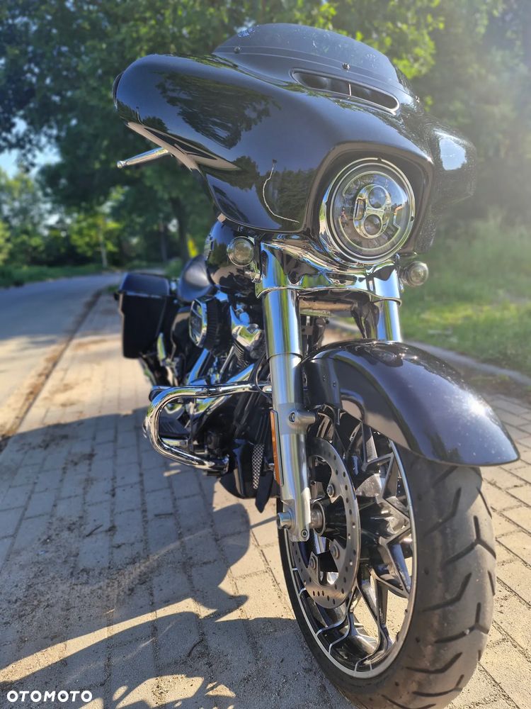 Harley-Davidson Touring Street Glide - 5