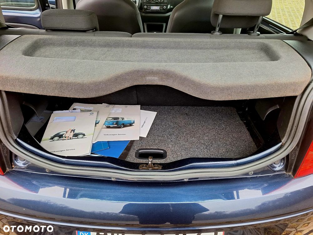 Volkswagen up! United - 17