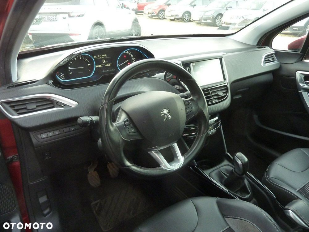 Peugeot 2008 - 12