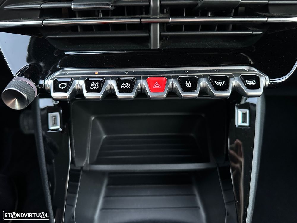 Peugeot 2008 PureTech 130 EAT8 Active - 11