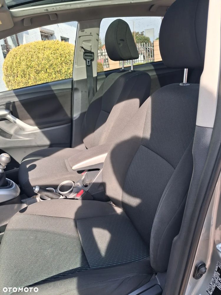 Toyota Verso - 12