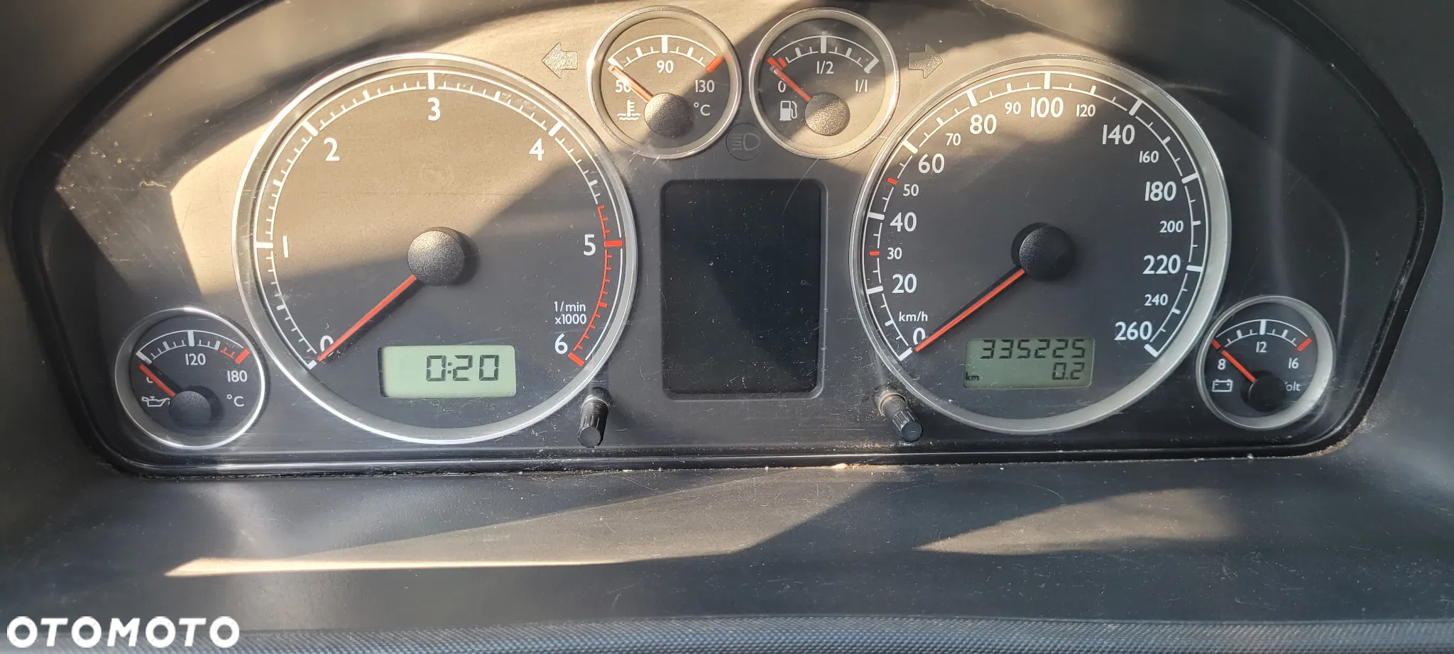Volkswagen Sharan 1.9 TDI Highline Tiptr - 8