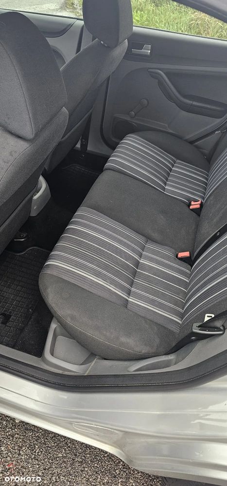 Ford Focus Turnier 1.6 TDCi Trend - 8