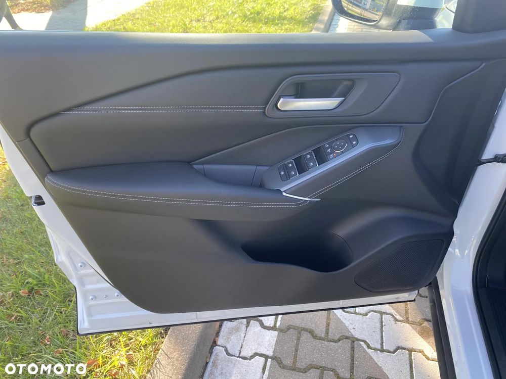 Nissan Qashqai 1.3 DIG-T mHEV N-Connecta - 10