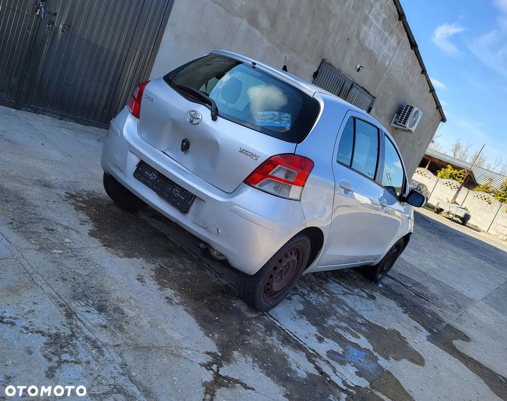 Toyota Yaris 1.0 VVT-i Cool Edition - 5
