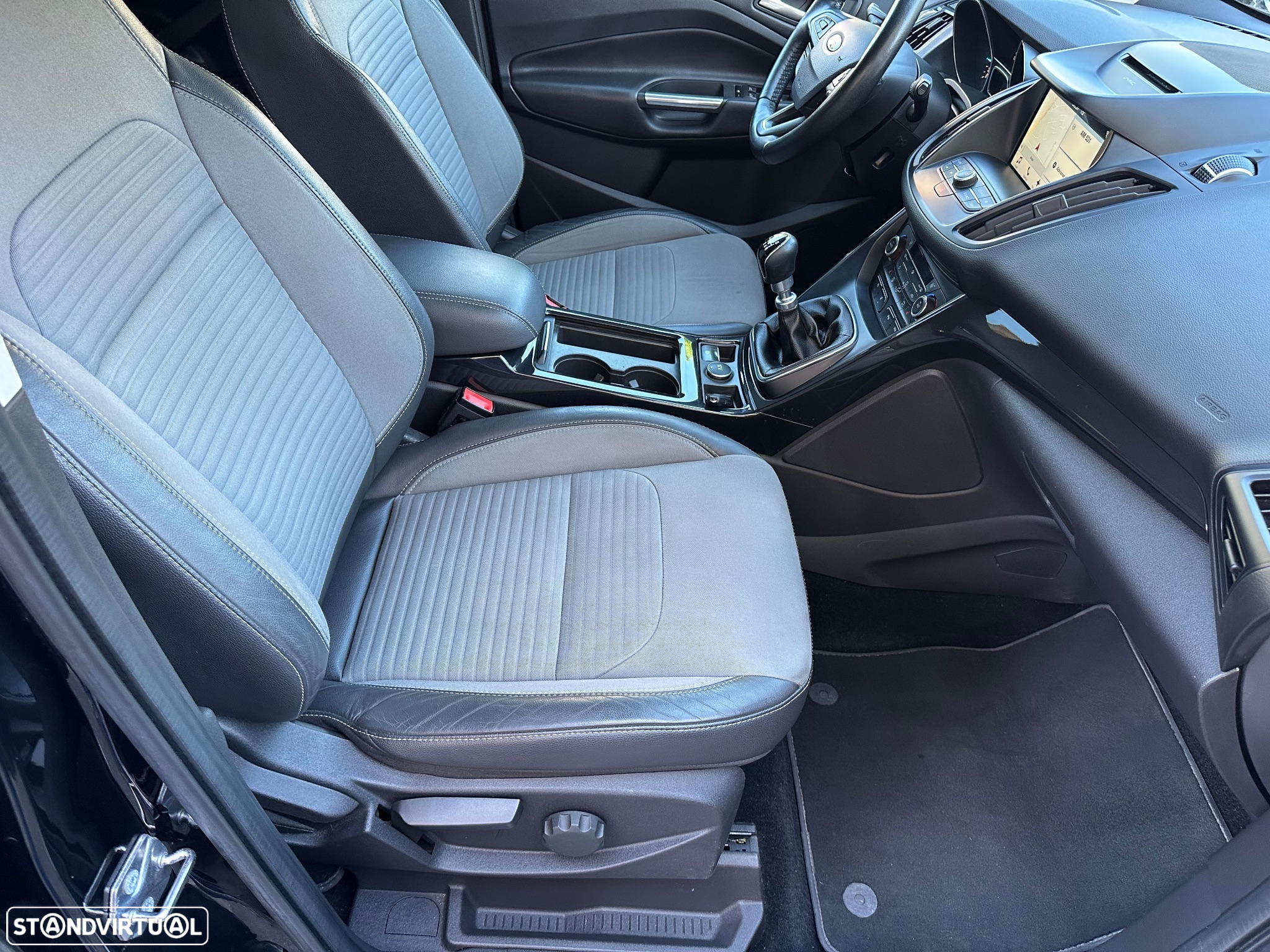 Ford Kuga 2.0 TDCi Titanium 4WD - 27