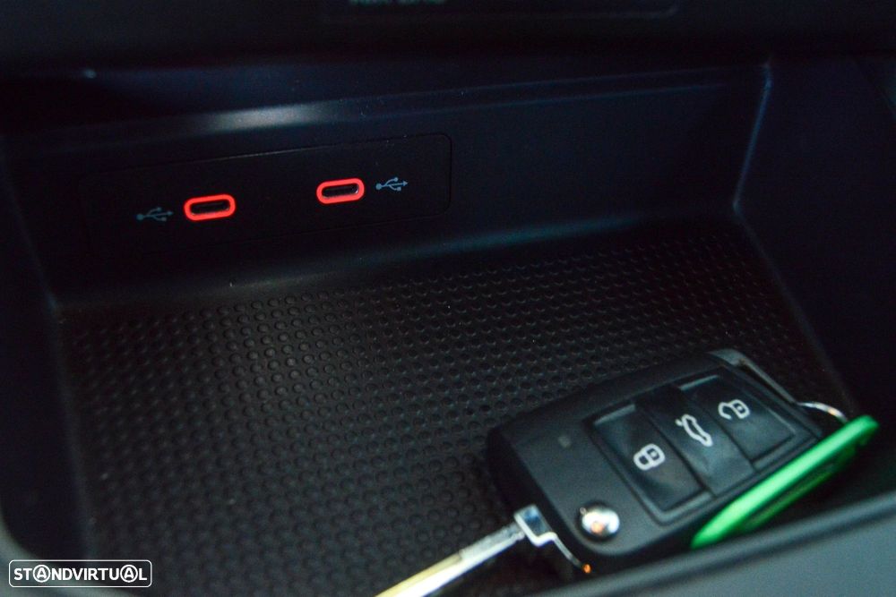 SEAT Ibiza 1.0 TSI FR - 40